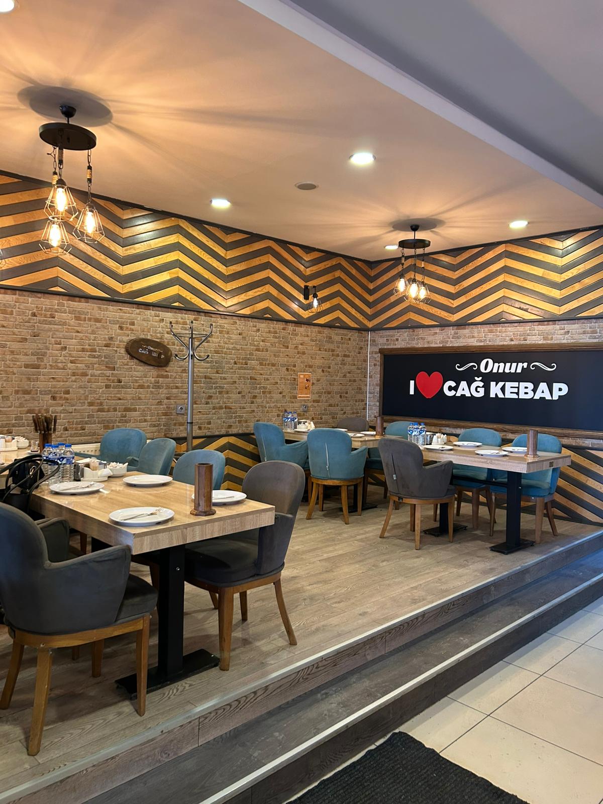 Onur Cağ Kebap modern salon iç dekorasyon Erzurum Yakutiye